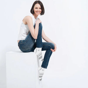 Extreme Fit - WHITE EDITION ULTRA V-STRIPED COMPRESSION SOCKS - LOW-CUT (6-PAIRS) - ANKLE-LENGTH